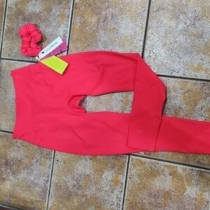 Shefit pocket leggings size medium bright fun fitness with scrunchis and laundry